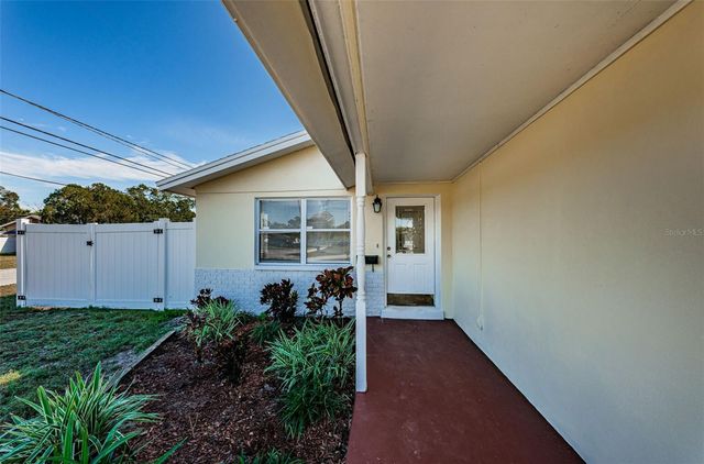 5200 6TH STREET S, St Petersburg, FL 33705