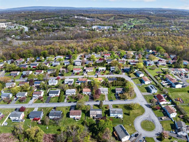 12 Weather Vane Way, Middletown, NY 10940