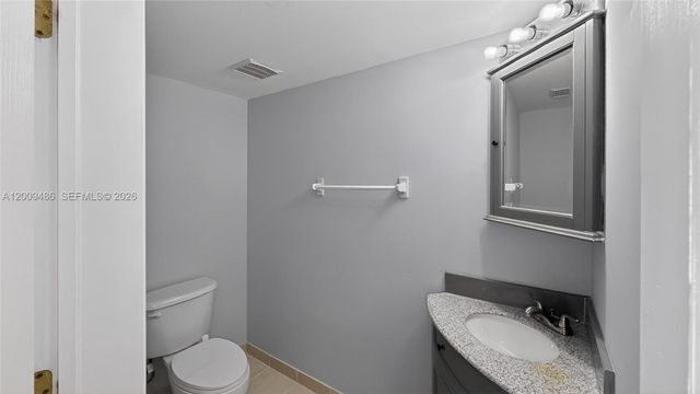 280 SW 20th Rd 904, Miami, FL 33129