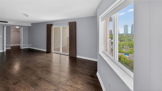 280 SW 20th Rd 904, Miami, FL 33129