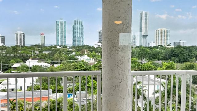 280 SW 20th Rd 904, Miami, FL 33129