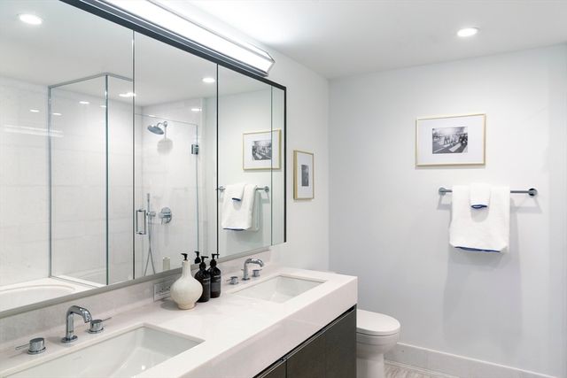 100 Lovejoy Wharf 6B, Boston, MA 02114