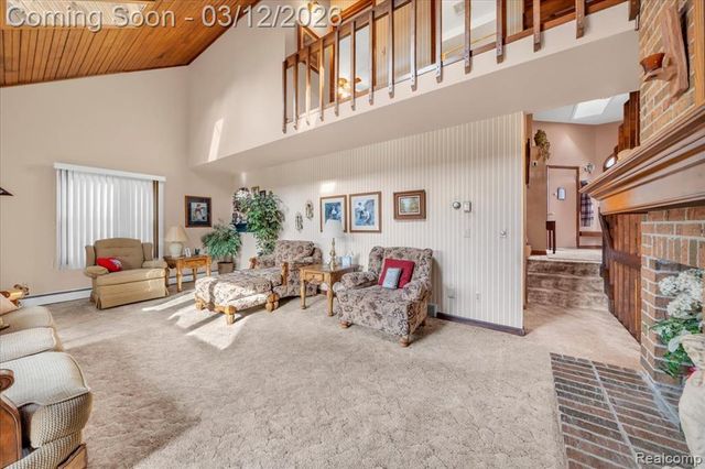 1351 Glen Oak Drive, Holly, MI 48442