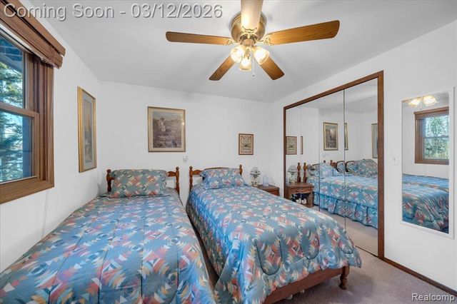 1351 Glen Oak Drive, Holly, MI 48442