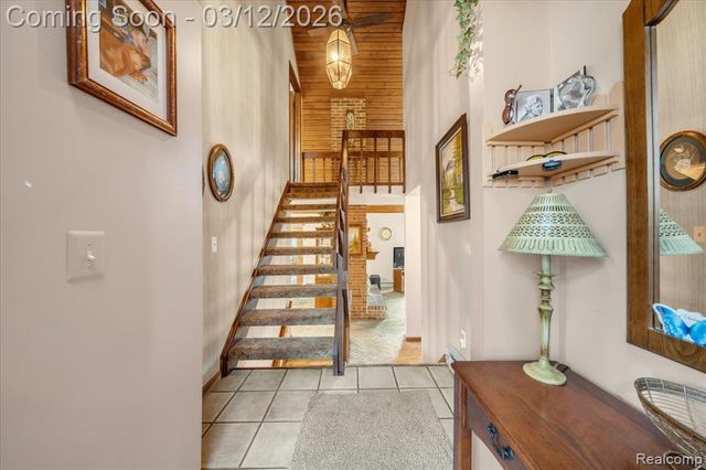 1351 Glen Oak Drive, Holly, MI 48442