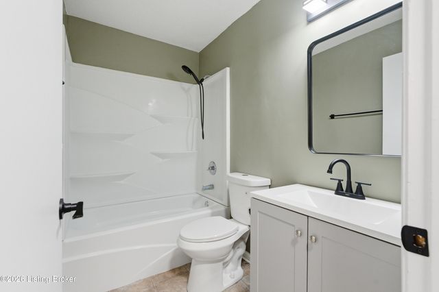 450 Pearman Ave, Radcliff, KY 40160