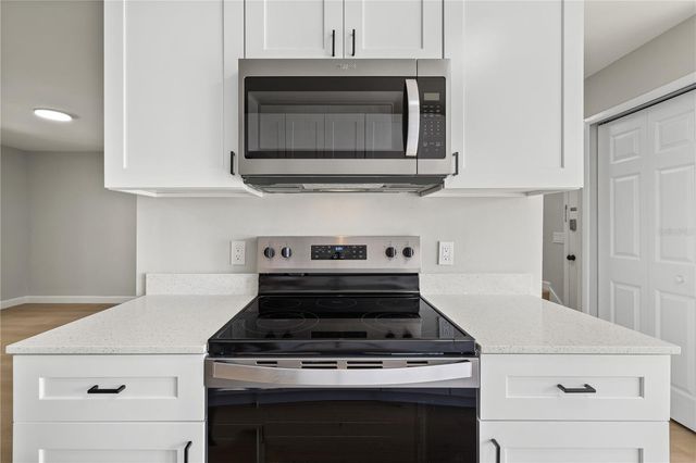 11757 WINDBOURNE CIRCLE, Orlando, FL 32837