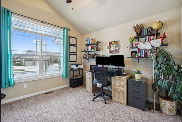 9772 Alderwood Drive, West Des Moines, IA 50266