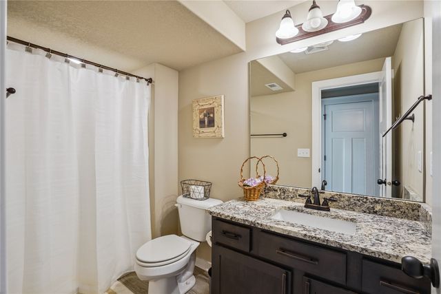 9772 Alderwood Drive, West Des Moines, IA 50266