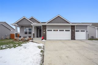 9772 Alderwood Drive, West Des Moines, IA 50266