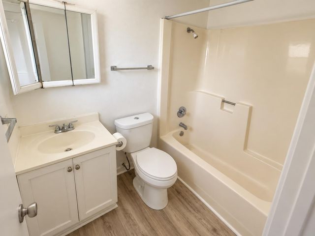 5156 NE 6TH Avenue 222, Oakland Park, FL 33334