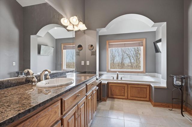 448 Singing Hills Drive SE, Lonsdale, MN 55046