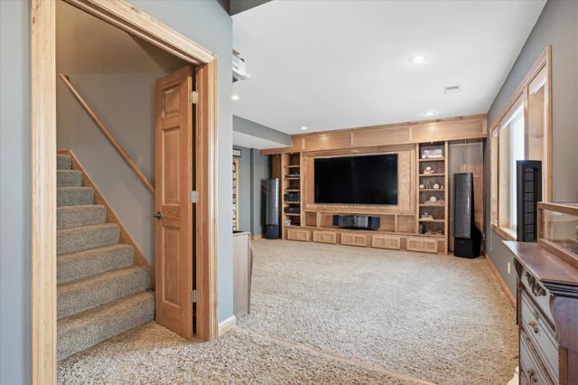 448 Singing Hills Drive SE, Lonsdale, MN 55046