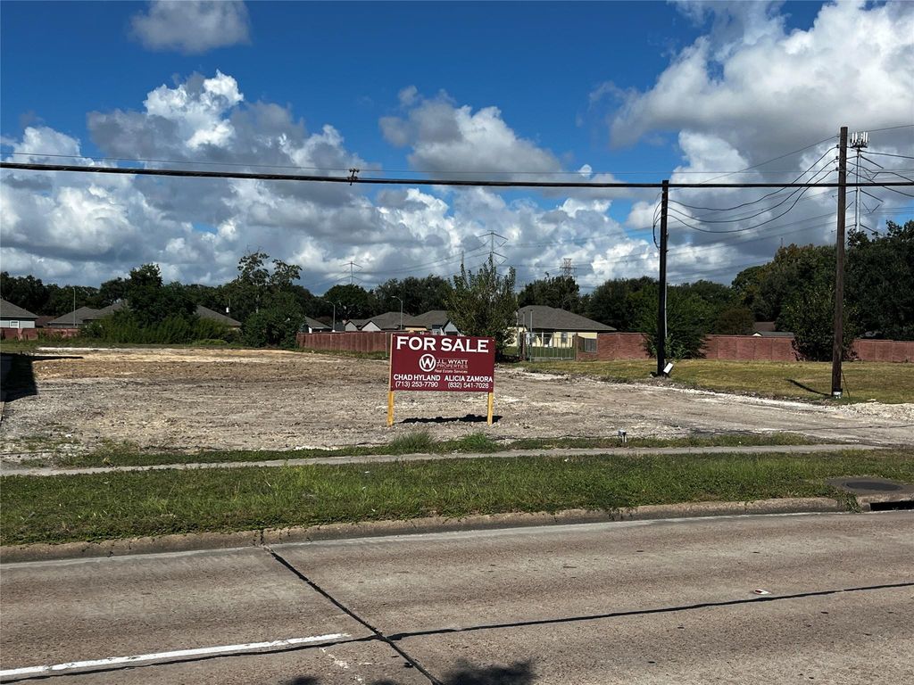 2310 Center Street, Deer Park, TX 77536