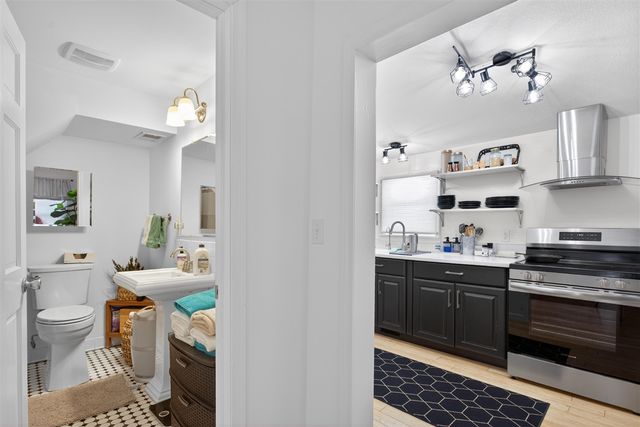 2090 Lake View Drive, Brooklyn, MI 49230