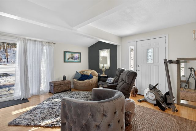 2090 Lake View Drive, Brooklyn, MI 49230