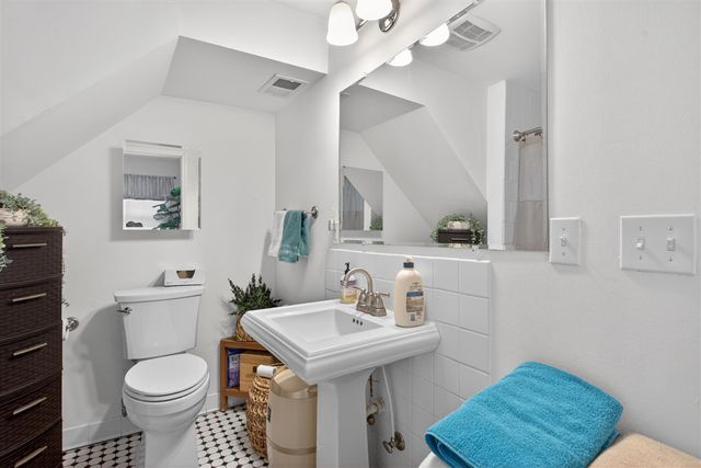 2090 Lake View Drive, Brooklyn, MI 49230