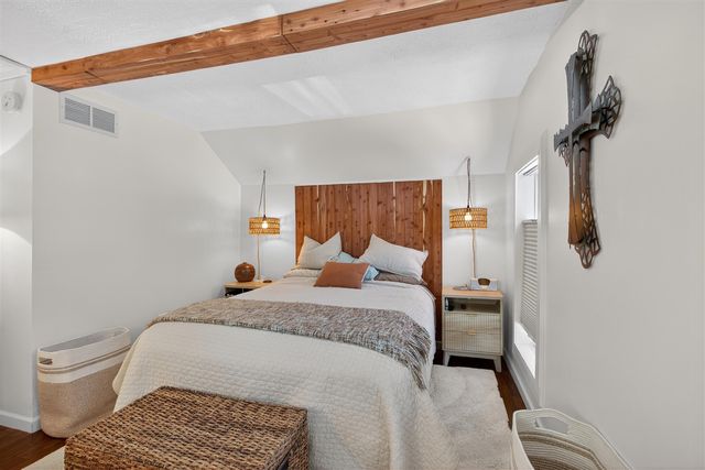 2090 Lake View Drive, Brooklyn, MI 49230