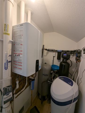 2090 Lake View Drive, Brooklyn, MI 49230