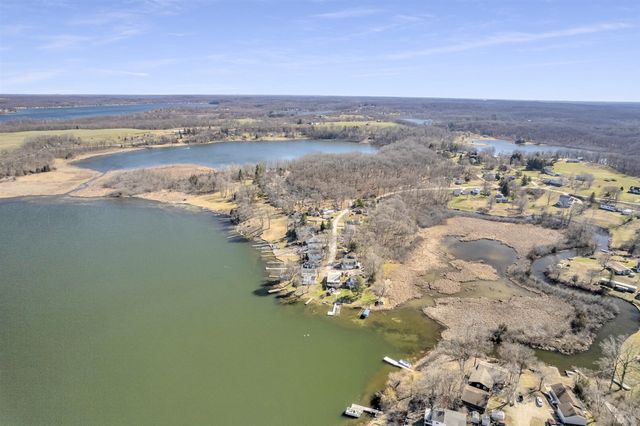 2090 Lake View Drive, Brooklyn, MI 49230