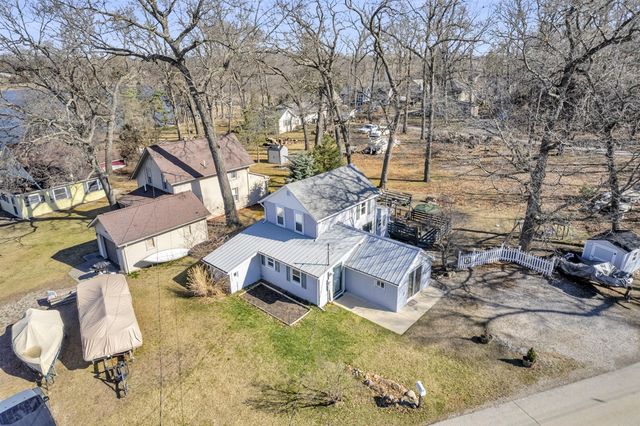 2090 Lake View Drive, Brooklyn, MI 49230