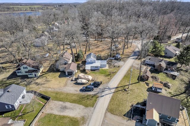 2090 Lake View Drive, Brooklyn, MI 49230