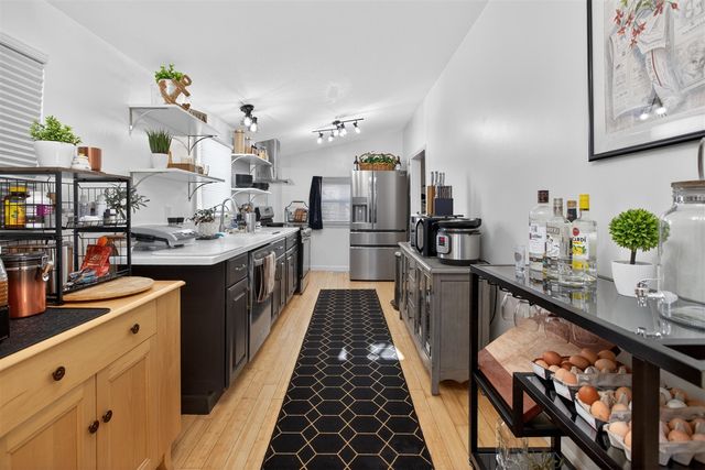 2090 Lake View Drive, Brooklyn, MI 49230