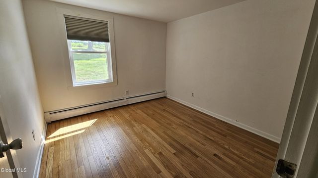 116 Tipple Rd, Ghent, NY 12075