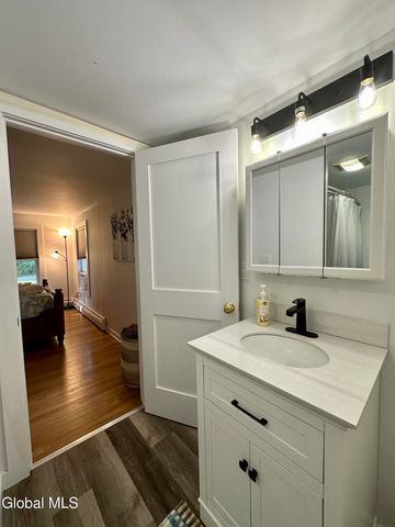 116 Tipple Rd, Ghent, NY 12075