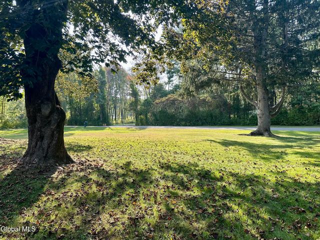 116 Tipple Rd, Ghent, NY 12075