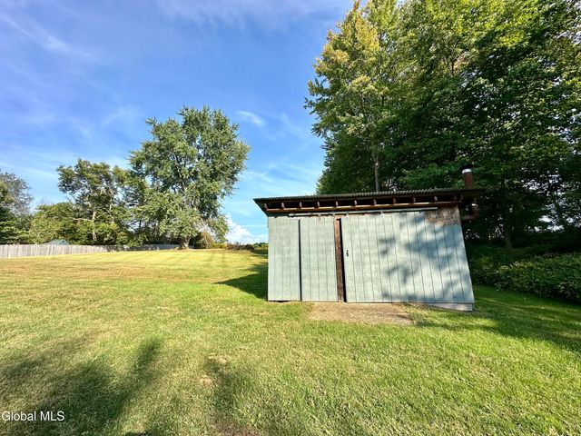 116 Tipple Rd, Ghent, NY 12075
