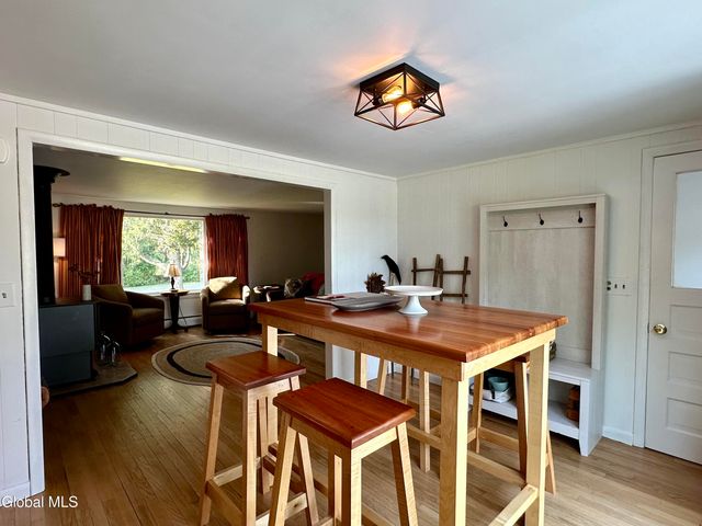 116 Tipple Rd, Ghent, NY 12075