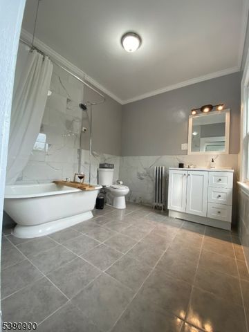 300 Renner Ave, Newark City, NJ 07112