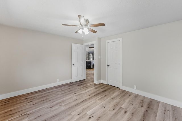 52 Hunters Creek Drive, Huntsville, TX 77340