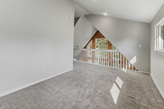 52 Hunters Creek Drive, Huntsville, TX 77340