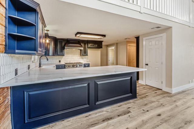 52 Hunters Creek Drive, Huntsville, TX 77340