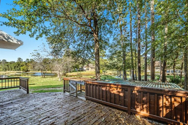 52 Hunters Creek Drive, Huntsville, TX 77340