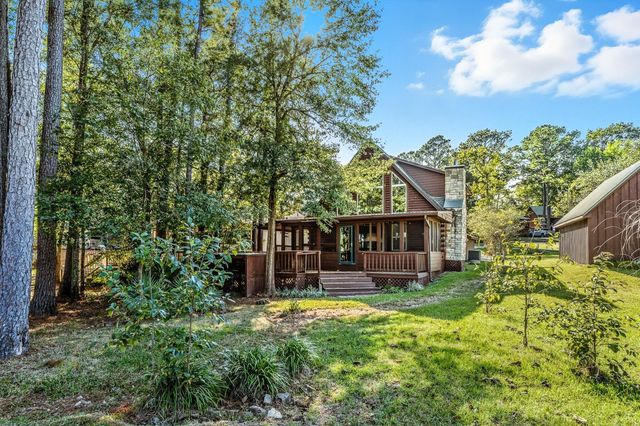 52 Hunters Creek Drive, Huntsville, TX 77340