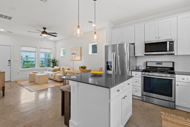 1112 Linden ST B, Austin, TX 78702