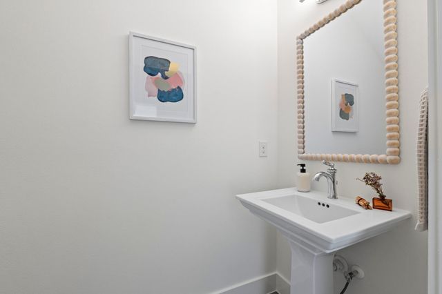 1112 Linden ST B, Austin, TX 78702