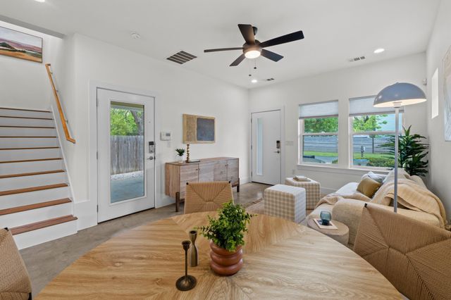 1112 Linden ST B, Austin, TX 78702