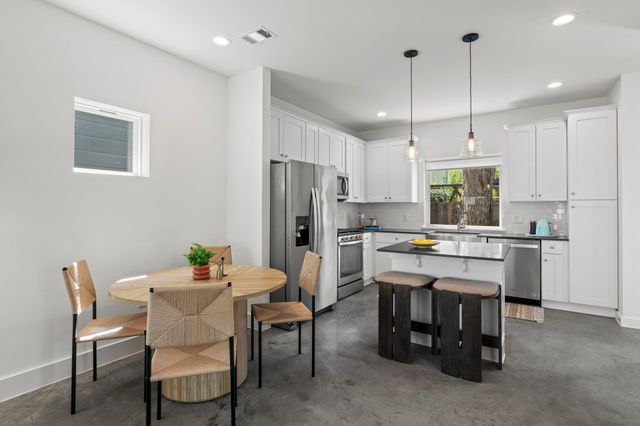 1112 Linden ST B, Austin, TX 78702