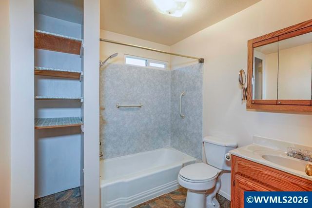 1120 8th St NW, Salem, OR 97304