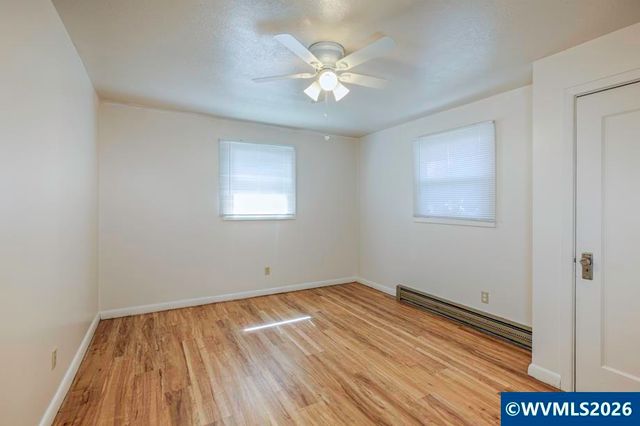 1120 8th St NW, Salem, OR 97304