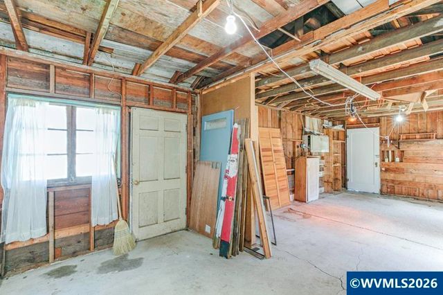 1120 8th St NW, Salem, OR 97304