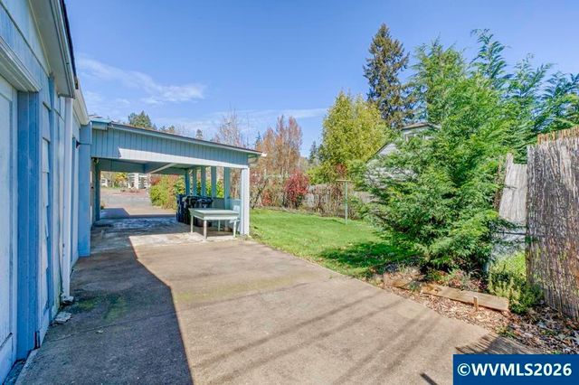 1120 8th St NW, Salem, OR 97304