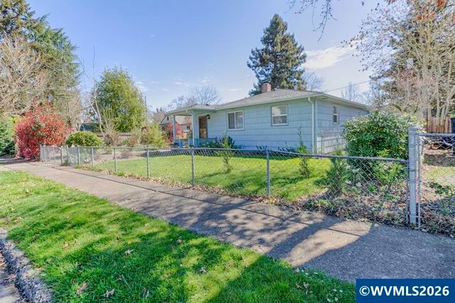 1120 8th St NW, Salem, OR 97304