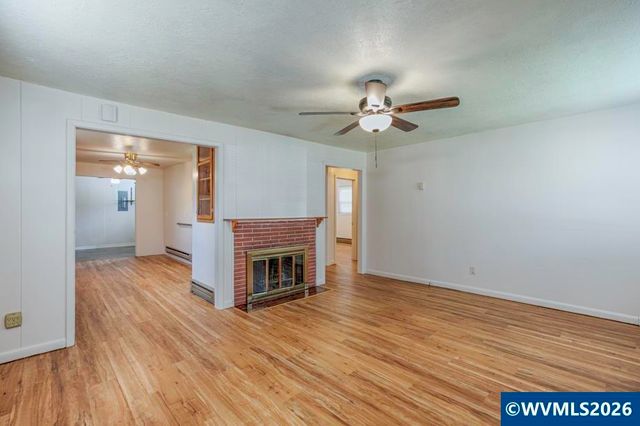 1120 8th St NW, Salem, OR 97304