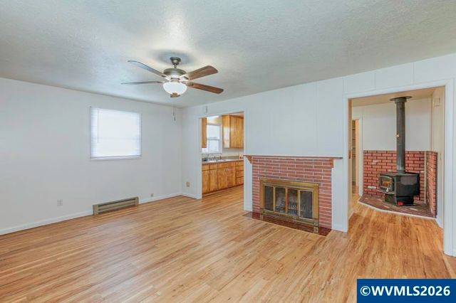 1120 8th St NW, Salem, OR 97304