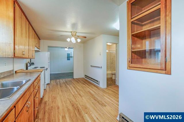 1120 8th St NW, Salem, OR 97304